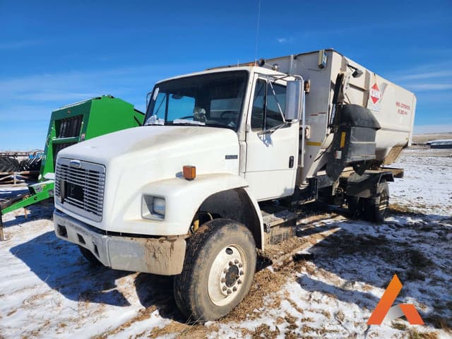 Image of Freightliner FL70 equipment image 1