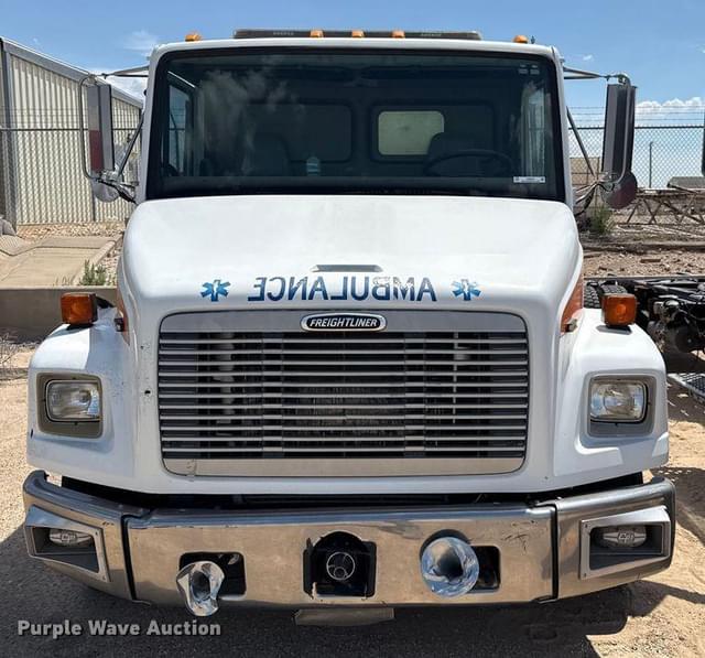 Image of Freightliner FL70 equipment image 1