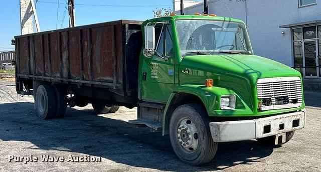 Image of Freightliner FL70 equipment image 2