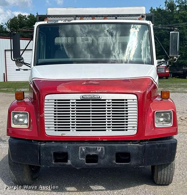 Image of Freightliner FL70 equipment image 1