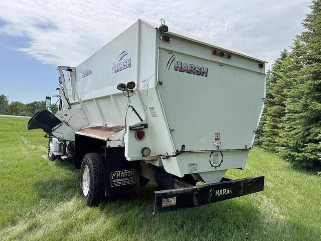 Image of Freightliner FL80 equipment image 2