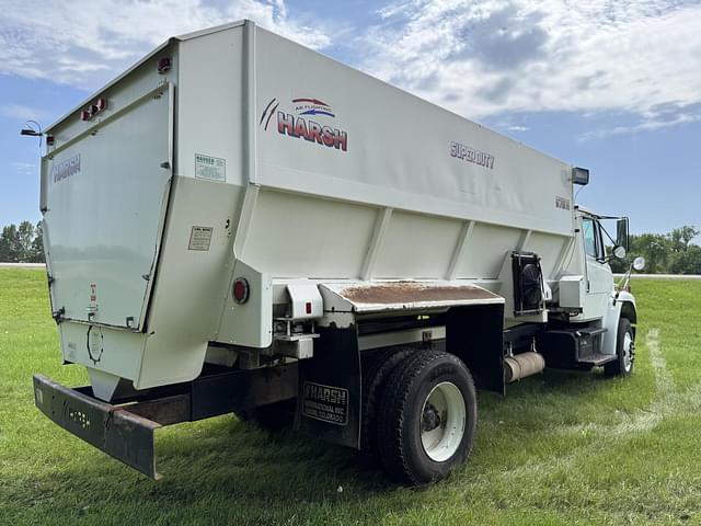 Image of Freightliner FL80 equipment image 4