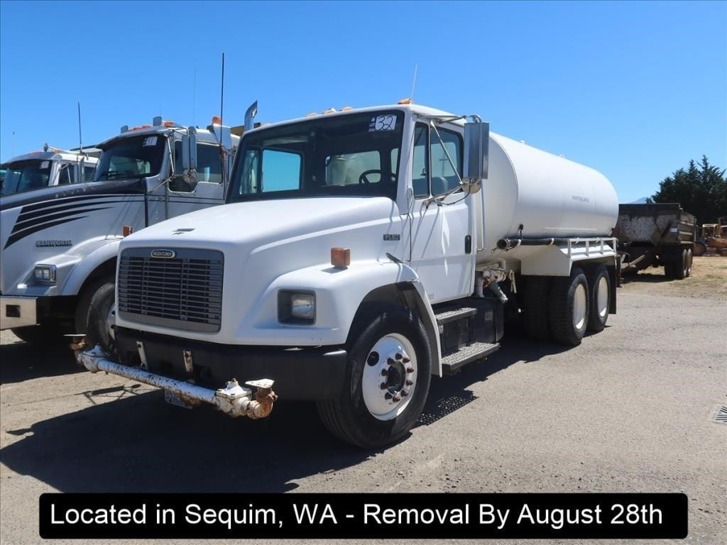 2003 Freightliner FL80 Equipment Image0