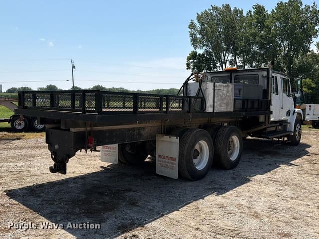 Image of Freightliner FL80 equipment image 4