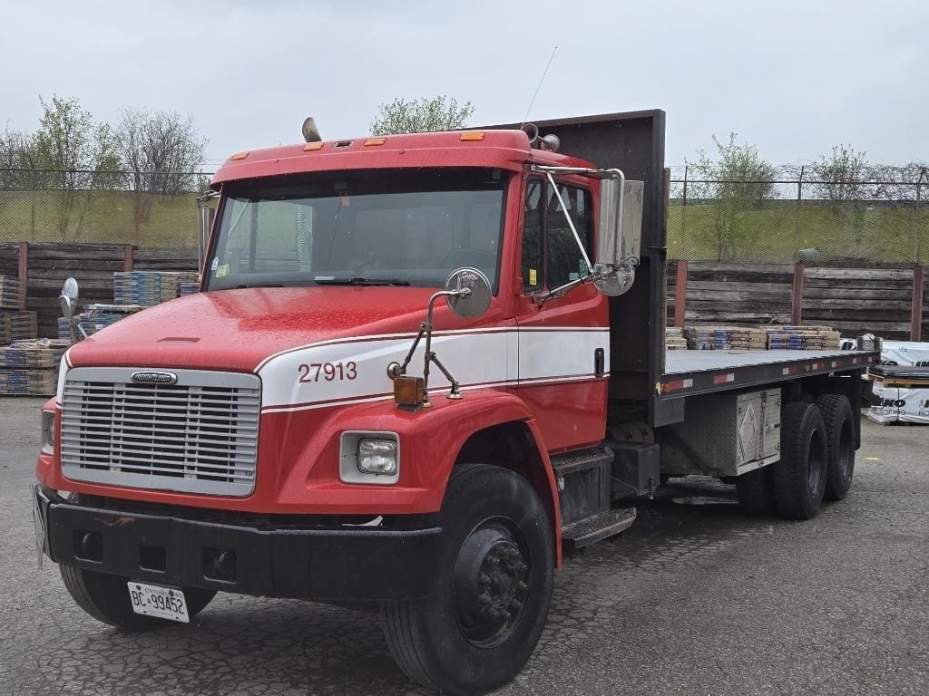 2003 Freightliner FL80 Equipment Image0
