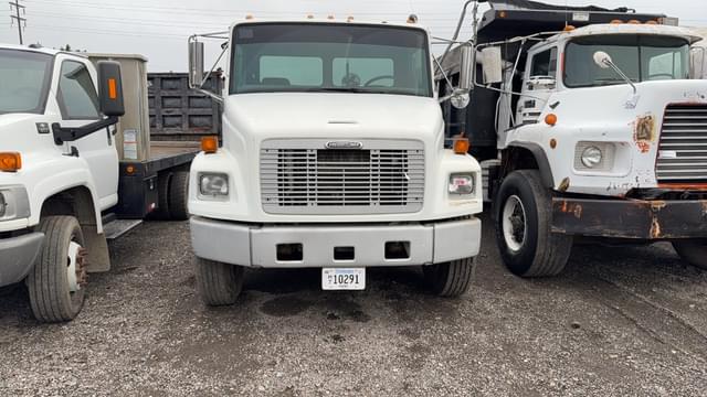 Image of Freightliner FL80 equipment image 1