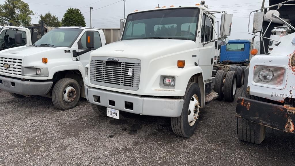 Image of Freightliner FL80 Primary image