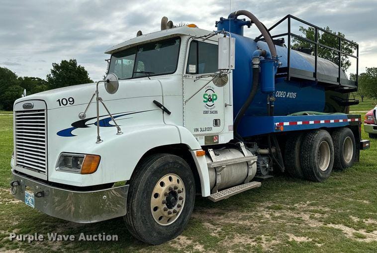 Main image Freightliner FLD112