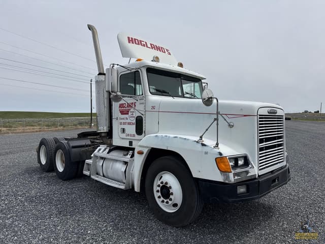 Image of Freightliner FLD120 equipment image 4