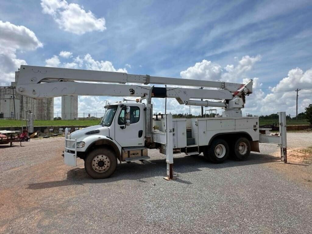Image of Freightliner M2 Primary image