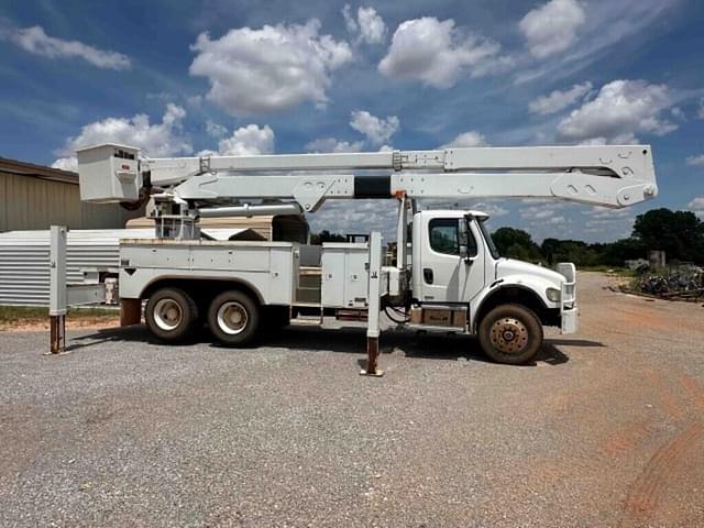 Image of Freightliner M2 equipment image 3