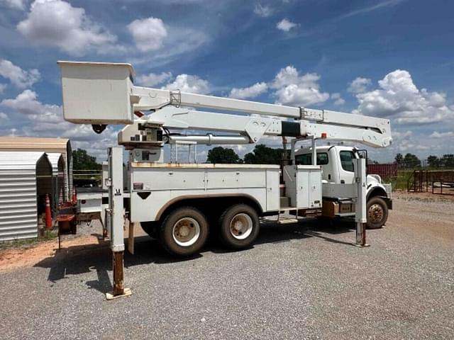 Image of Freightliner M2 equipment image 4