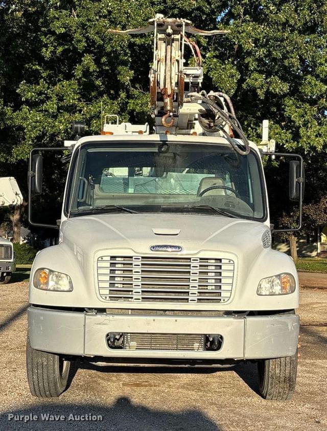 Image of Freightliner M2 equipment image 1