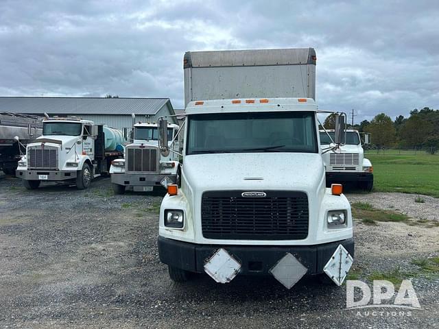 Image of Freightliner FL50 equipment image 1