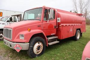 2003 Freightliner FL70 Image