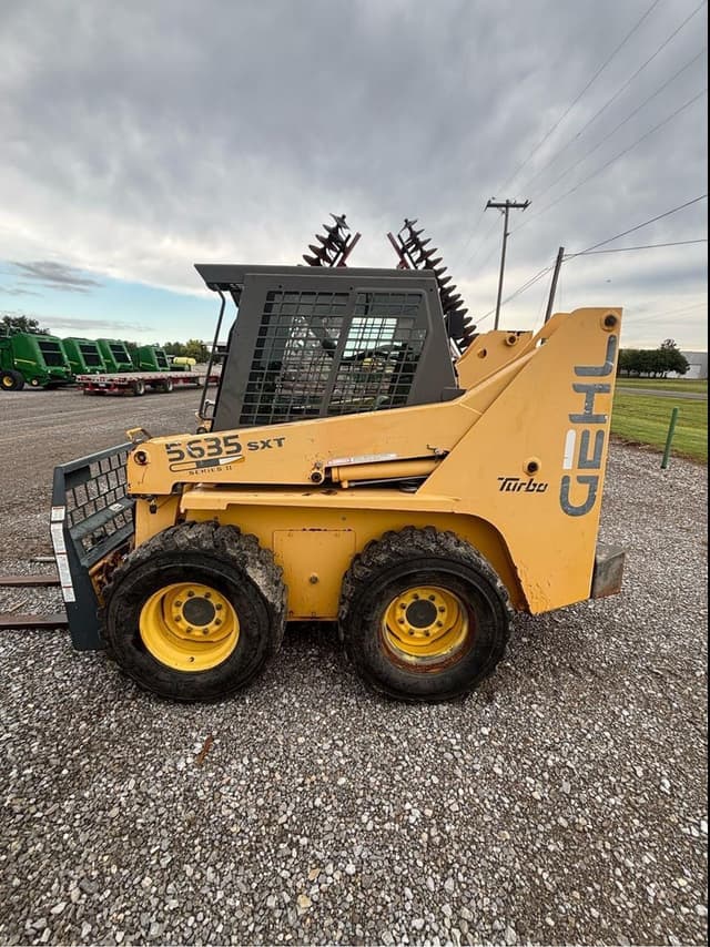 Image of Gehl 5635SXT II equipment image 4
