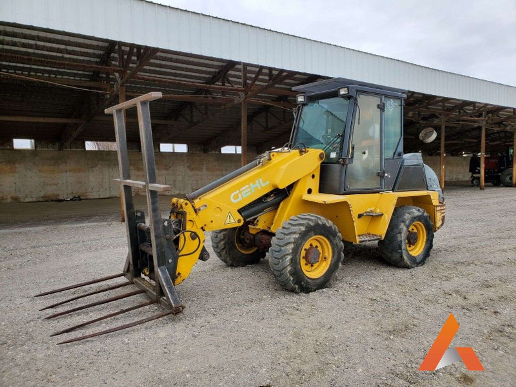 2003 Gehl 721T Equipment Image0