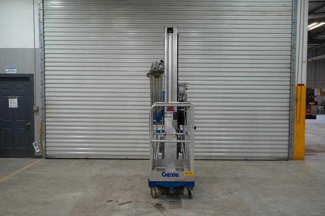 Image of Genie AWP40S equipment image 4