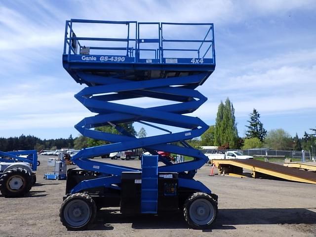 Image of Genie GS-4390 equipment image 4
