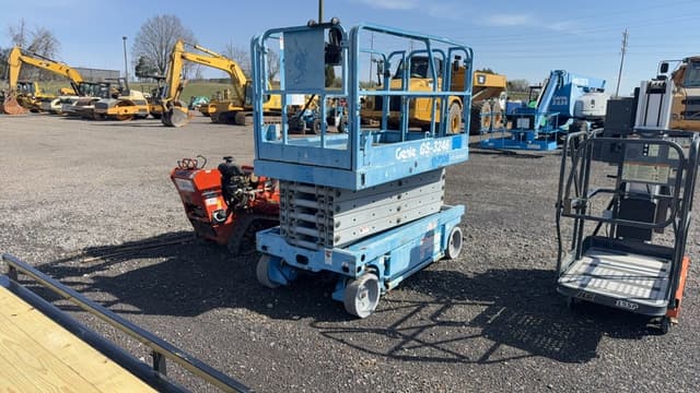 Image of Genie GS3246 equipment image 3