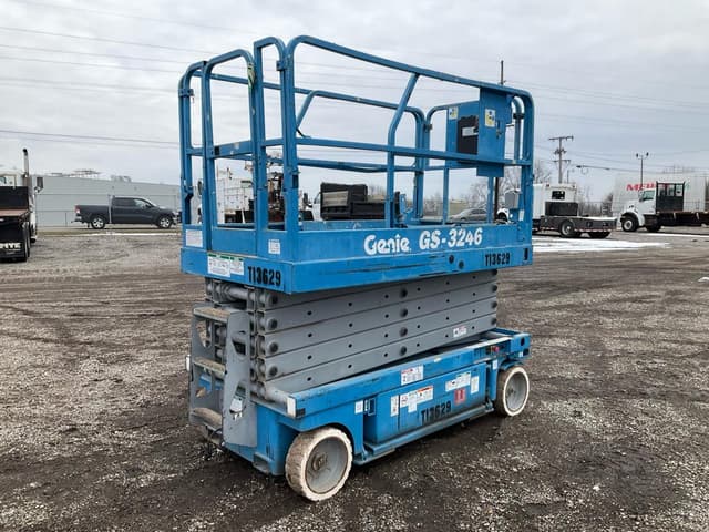 Image of Genie GS-3246 equipment image 3