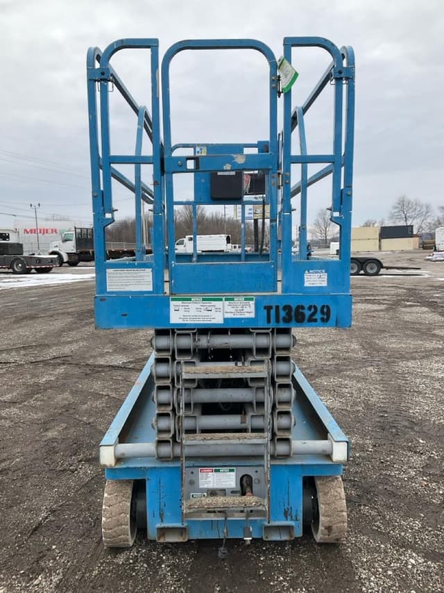 Image of Genie GS-3246 equipment image 2