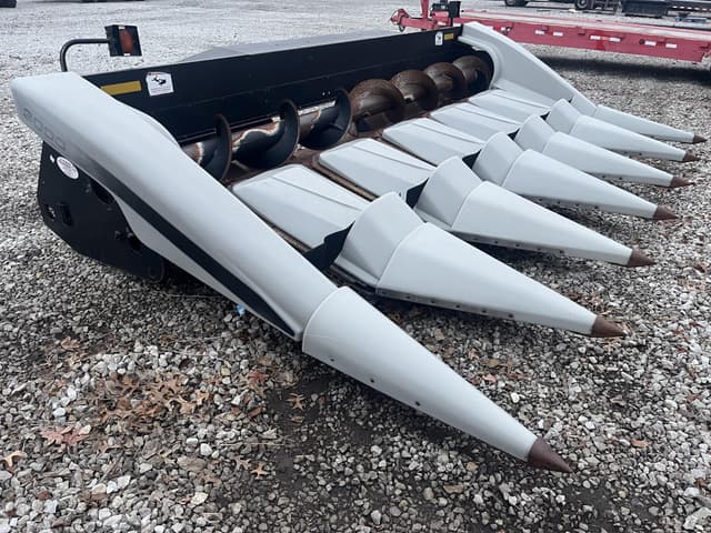 Image of Gleaner 3000 equipment image 1