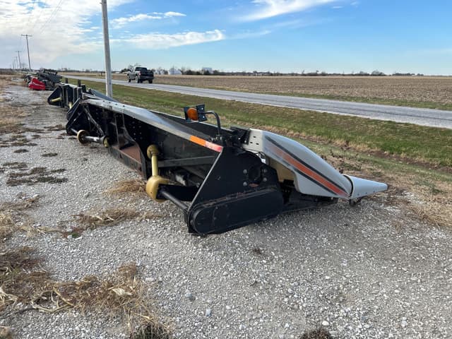Image of Gleaner 3000 equipment image 4