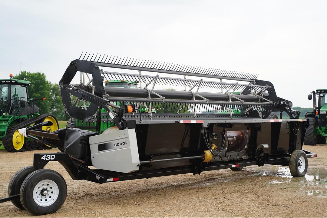 Image of Gleaner 8000 Primary image