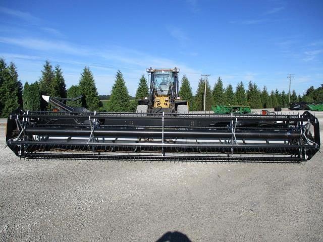 Image of Gleaner 8000 equipment image 1