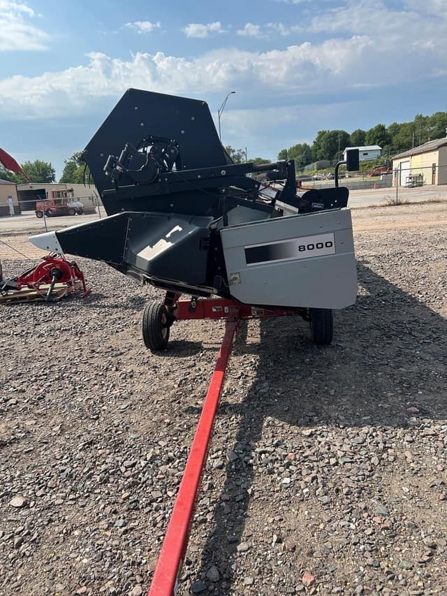 Image of Gleaner 8000 equipment image 1