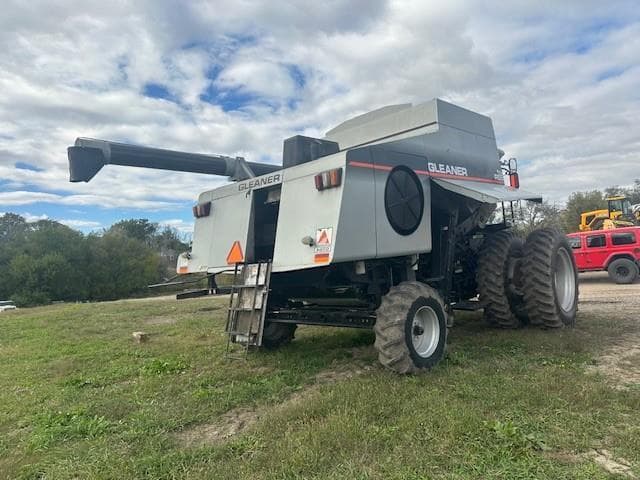 Image of Gleaner R65 equipment image 4