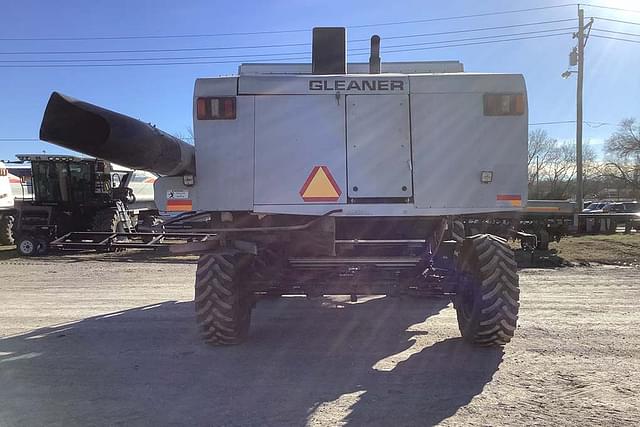 Image of Gleaner R75 equipment image 2