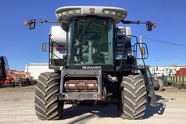 Image of Gleaner R75 equipment image 3