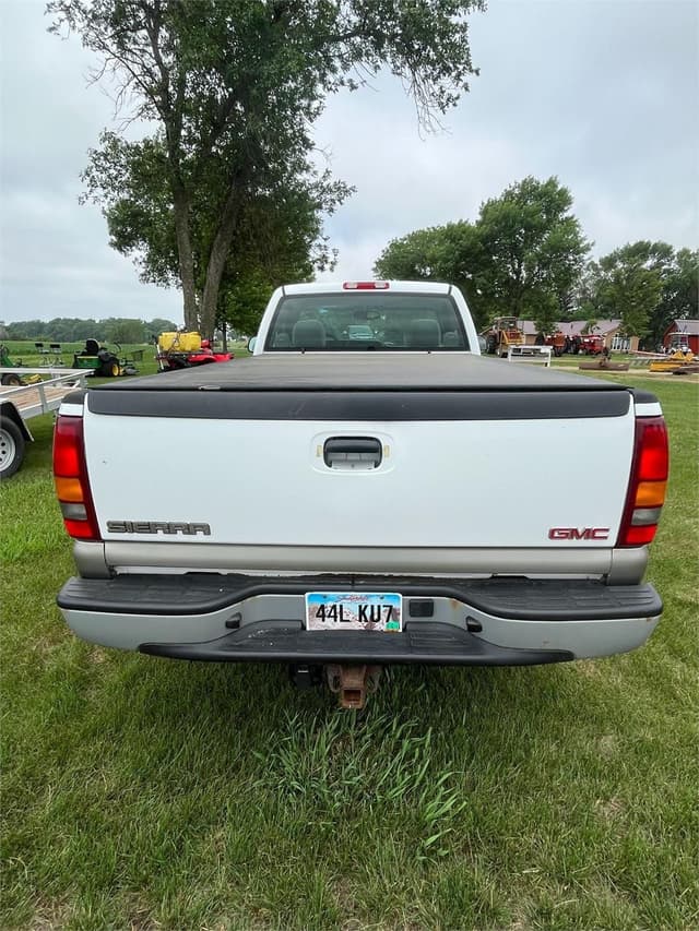Image of GMC 1500 equipment image 1