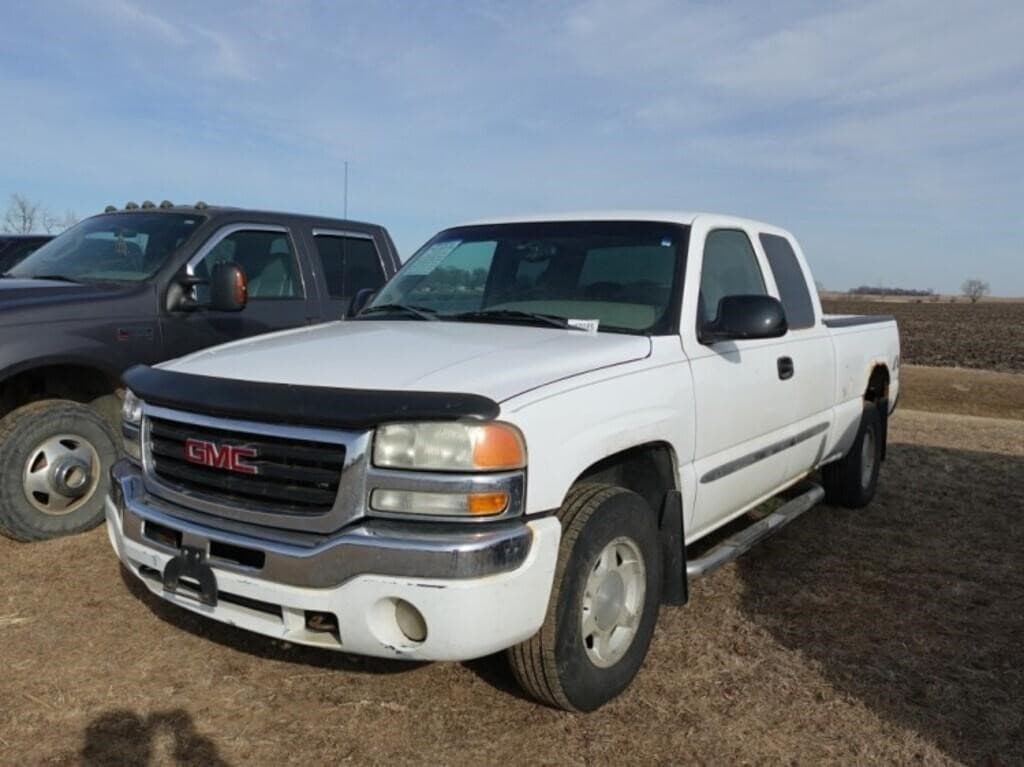 Image of GMC Sierra 1500 Primary image