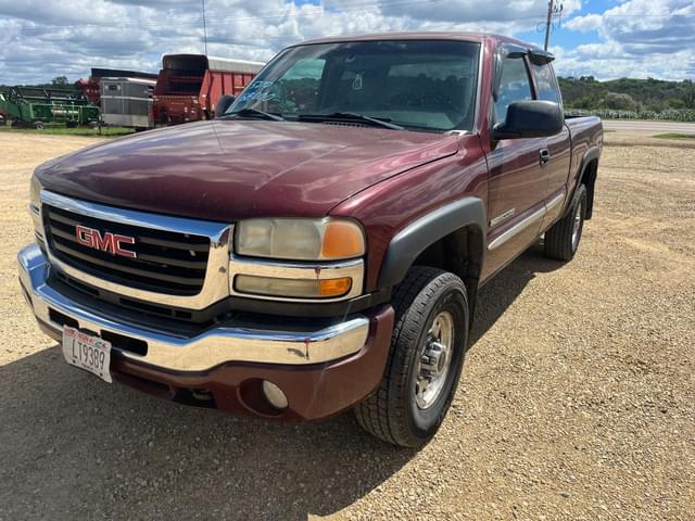 Image of GMC 2500HD equipment image 1