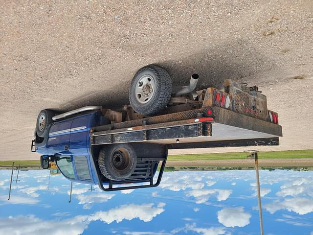 Image of GMC 2500HD equipment image 2