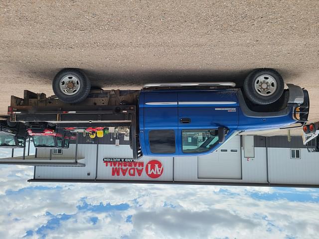 Image of GMC 2500HD equipment image 4