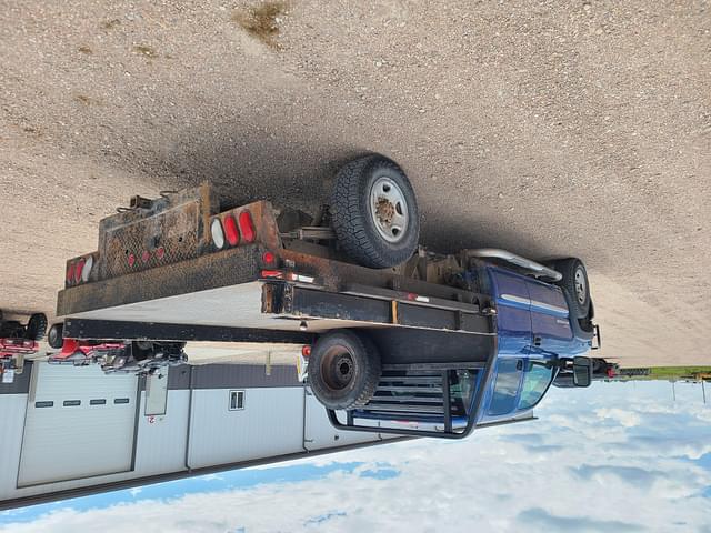 Image of GMC 2500HD equipment image 3