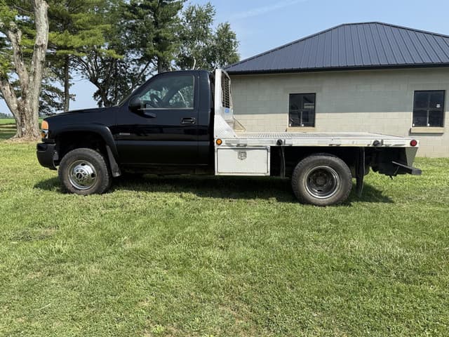 Image of GMC 3500 equipment image 4