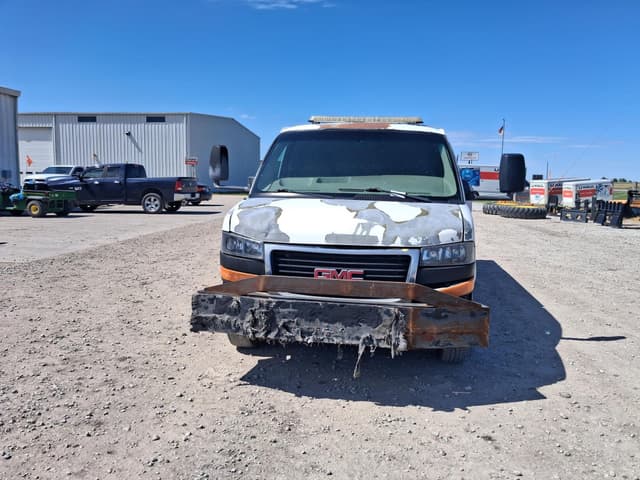 Image of GMC 3500 equipment image 2