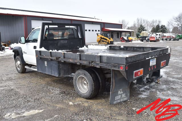 Image of GMC 3500 equipment image 2