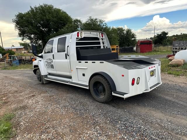 Image of GMC 4500 equipment image 3