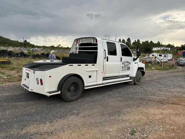 Image of GMC 4500 equipment image 2