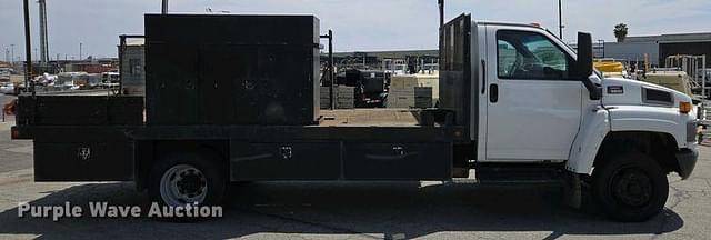 Image of GMC C5500 equipment image 3