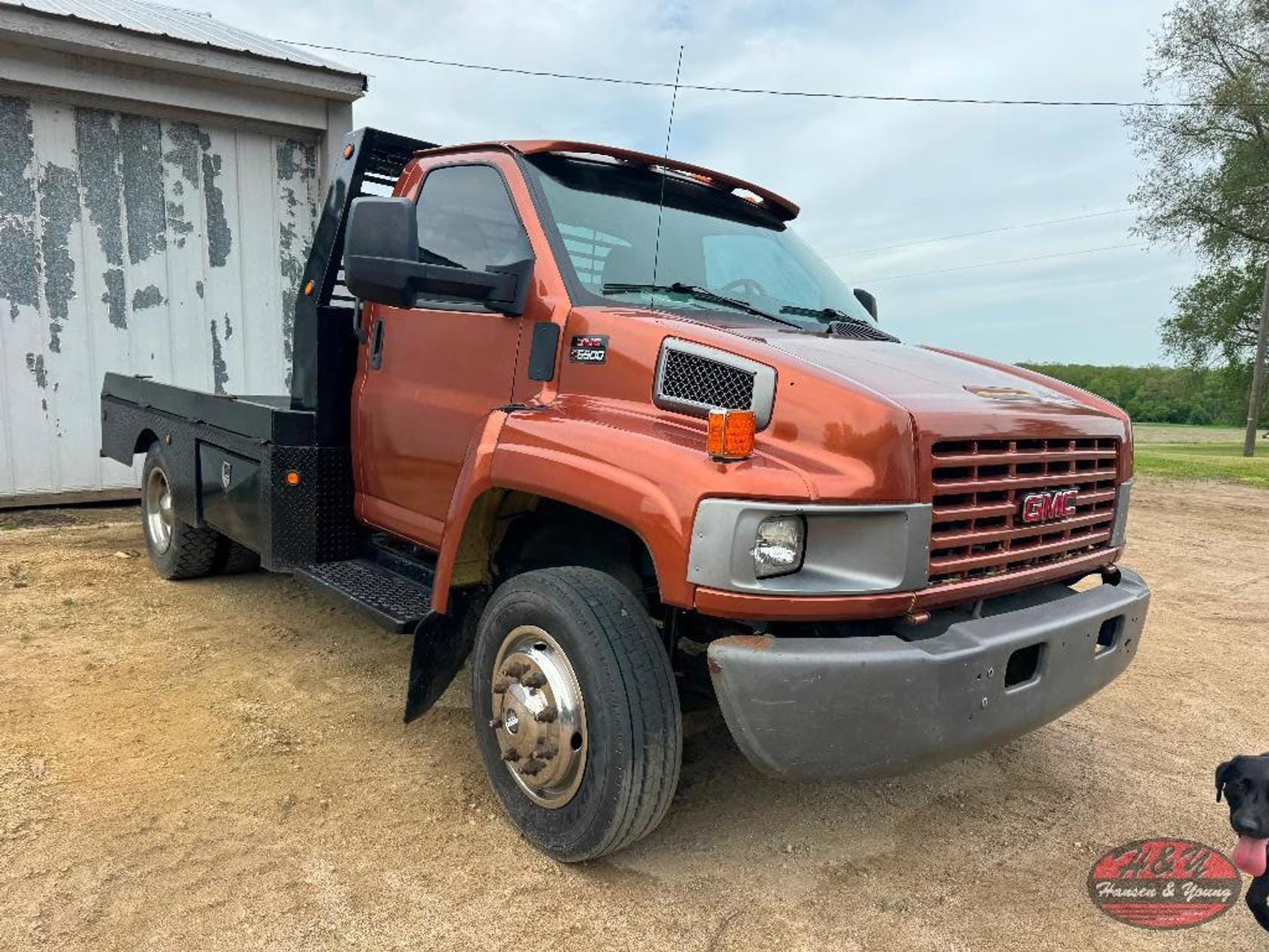 2003 GMC C5500 Equipment Image0