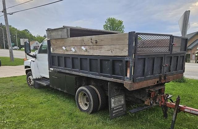 Image of GMC C4500 equipment image 4