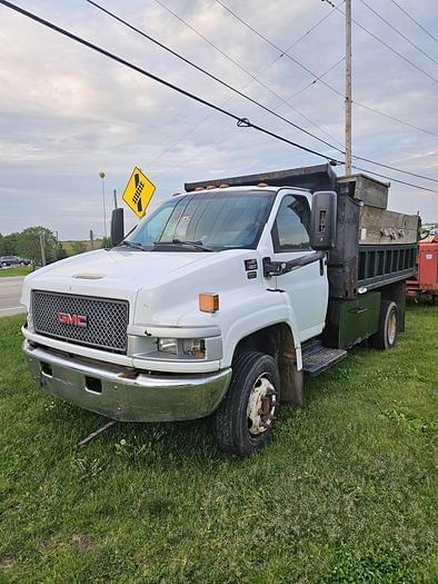 Image of GMC C4500 equipment image 2