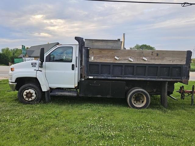 Image of GMC C4500 equipment image 3